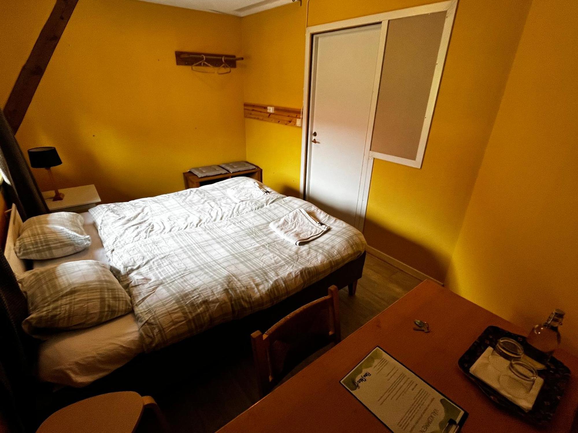 Flora Dekor Gaestgard Guest House Alingsas Ngoại thất bức ảnh