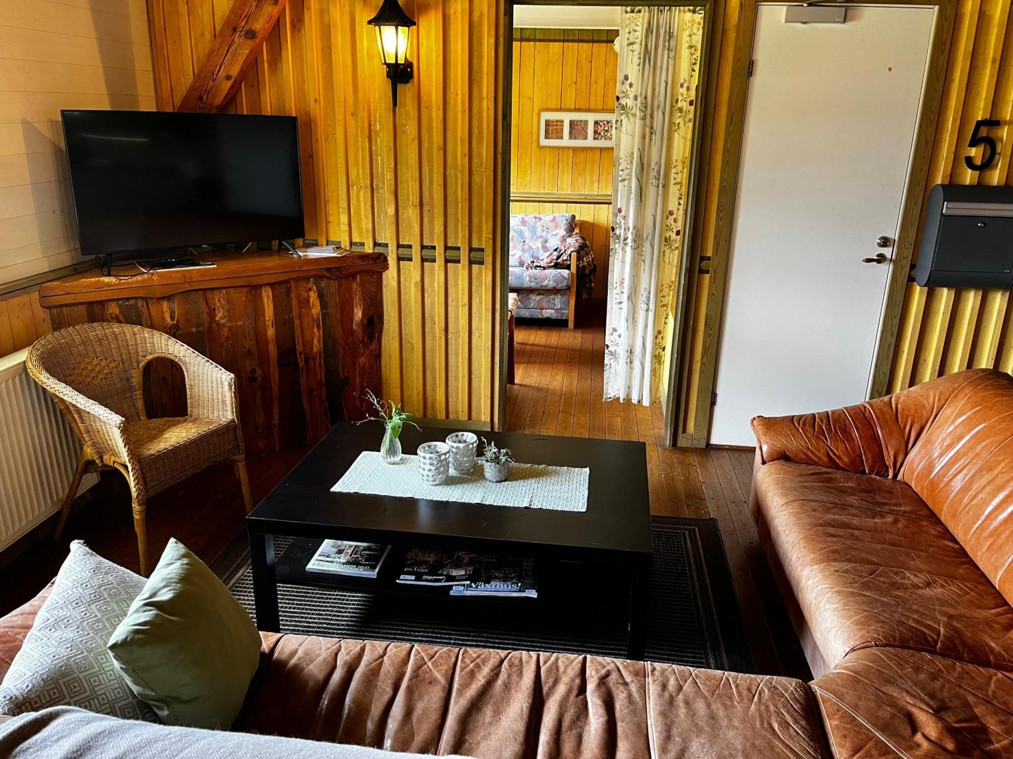Flora Dekor Gaestgard Guest House Alingsas Ngoại thất bức ảnh